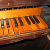 La tastiera originale restaurata e ricollocata